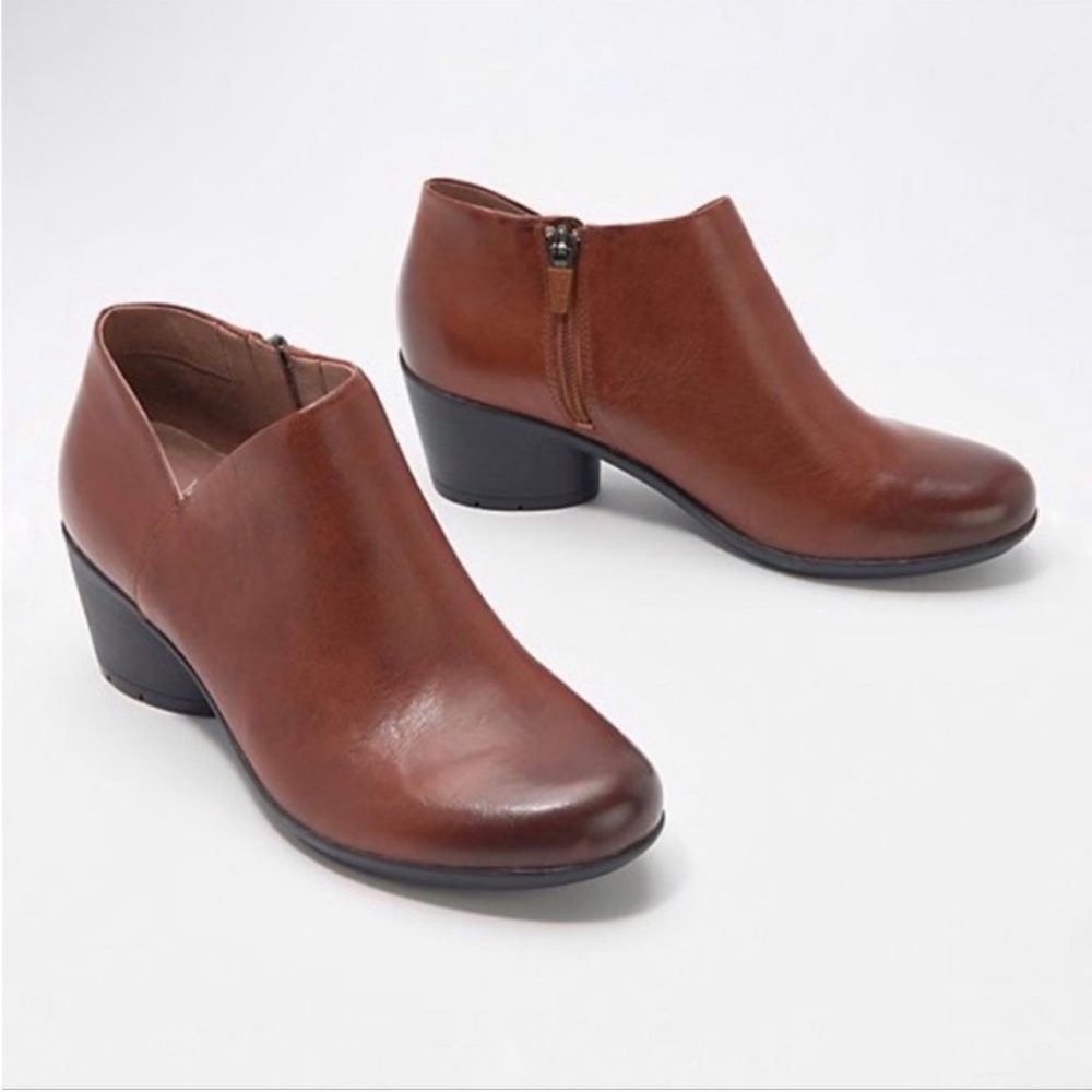 Dansko Brown Leather Ankle Boots - Picture 2 of 6